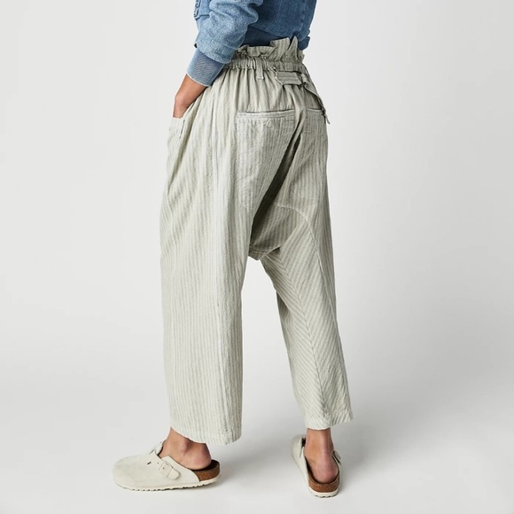 NEW Free People Sky Combo Runyon Oversized Stripe Harem Pants M - Picture 4 of 4